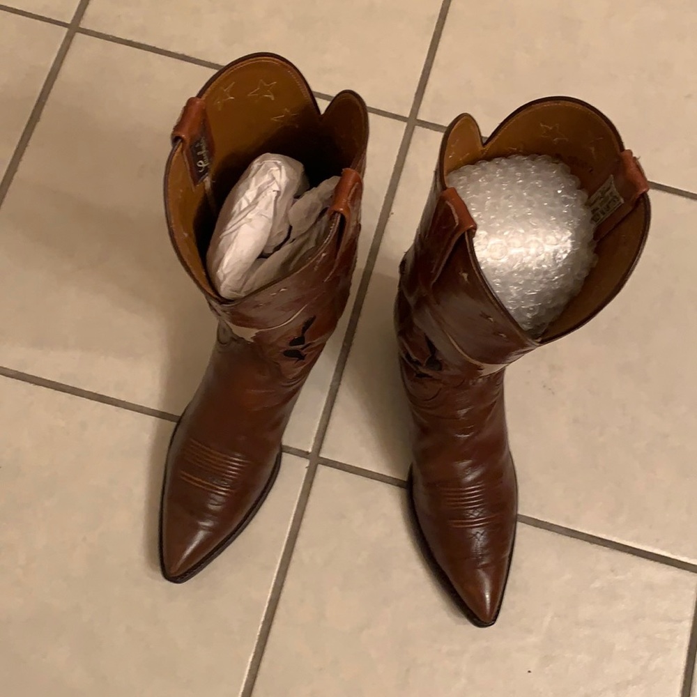 Rare vintage Lucchese pointy toe cowboy boots 9B Texas Billy Martin design